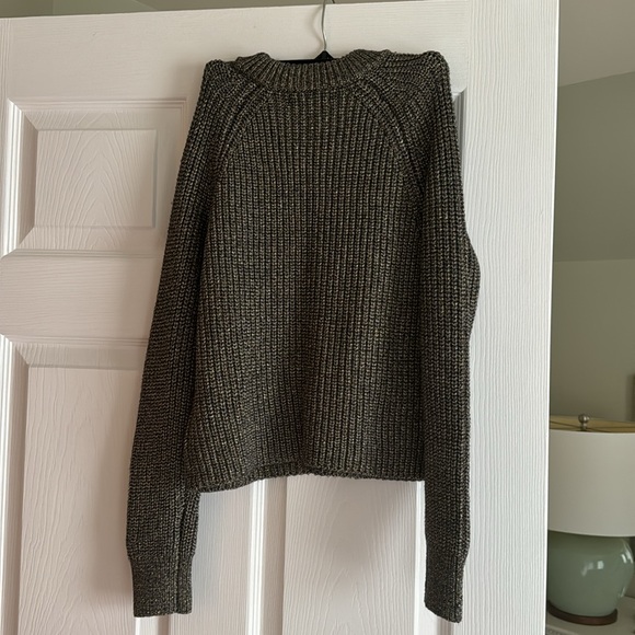 Banana Republic Long Sleeve Sweater - Picture 2 of 6